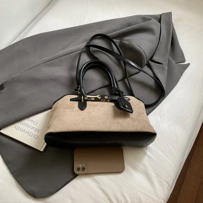 Elegant Tote Bags For Ladies From Famous Designer, High-Quality Leather And Roomy Design, Perfect For Travel Or Shopping