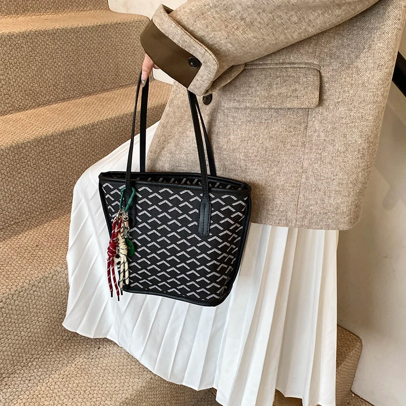 Ladies Tote Bags In Premium Leather, Fashionable Handbag Elegant Classic Style By Famous Brand Designer For Women