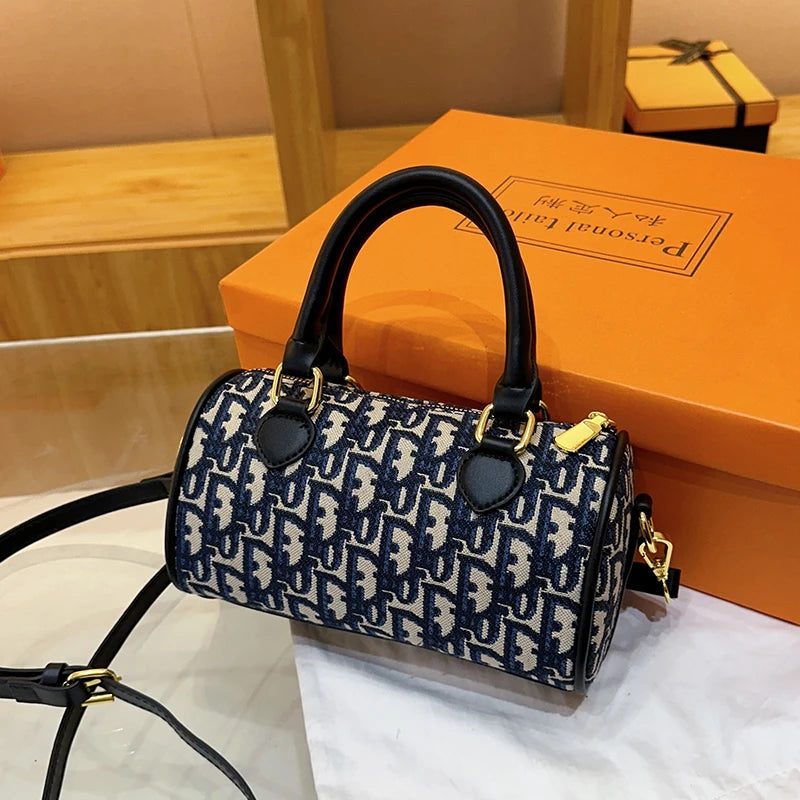 Fashionable Tote Bag Ladies Genuine Leather Material Popular Classic Elegant By Famous Designer Luxury Brand Spacious