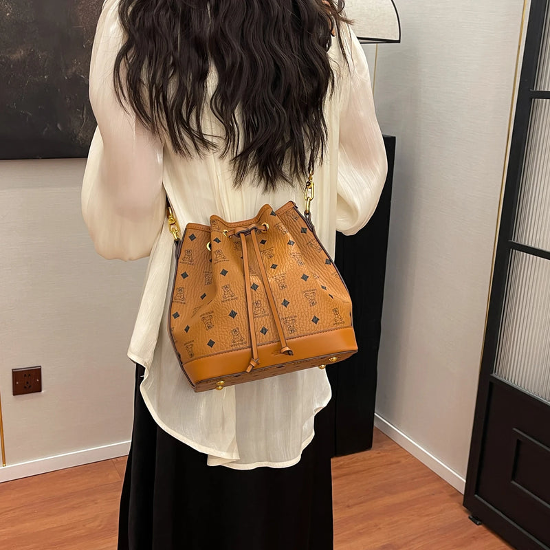 Luxury Designer Leather Handbag For Women Elegant Crossbody Bag Stylish Shoulder Purse Ladies Tote Bag Classic Fashion Accessory