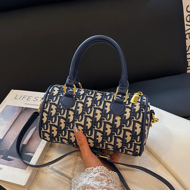 Fashionable Tote Bag Ladies Genuine Leather Material Popular Classic Elegant By Famous Designer Luxury Brand Spacious